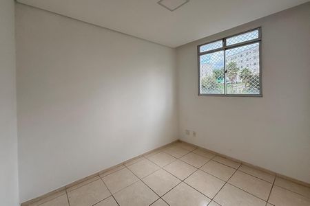 Apartamento à venda com 2 quartos, 44m² em Califórnia, Contagem