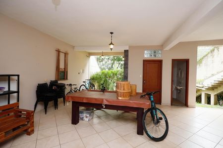 Casa de condomínio à venda com 459m², 4 quartos e 5 vagasGaragem