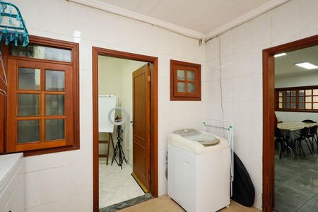 Casa de condomínio à venda com 459m², 4 quartos e 5 vagasÁrea de Serviço