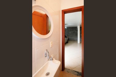 Casa de condomínio à venda com 459m², 4 quartos e 5 vagasLavabo 2