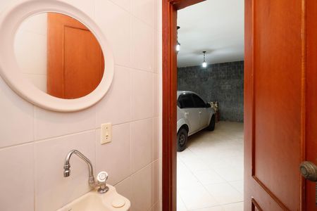 Casa de condomínio à venda com 459m², 4 quartos e 5 vagasLavabo 2