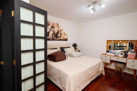 Casa de condomínio à venda com 459m², 4 quartos e 5 vagasSuíte 2