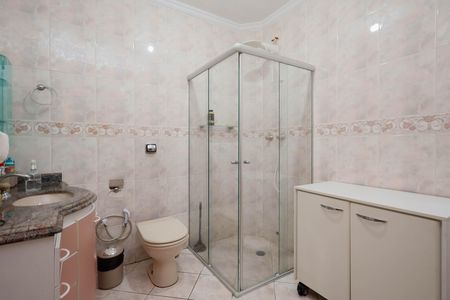 Casa de condomínio à venda com 459m², 4 quartos e 5 vagasBanheiro da Suíte 1