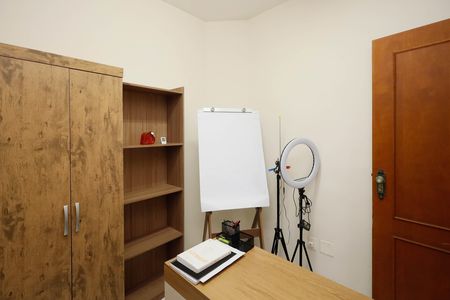 Casa de condomínio à venda com 459m², 4 quartos e 5 vagasQuarto 5