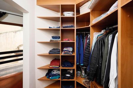 Casa de condomínio à venda com 459m², 4 quartos e 5 vagasCloset da suíte 3