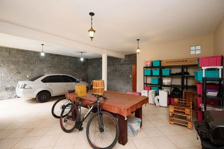 Casa de condomínio à venda com 459m², 4 quartos e 5 vagasGaragem