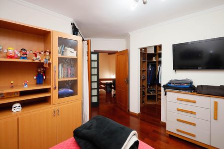 Casa de condomínio à venda com 459m², 4 quartos e 5 vagasSuíte 3