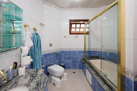 Casa de condomínio à venda com 459m², 4 quartos e 5 vagasBanheiro da Suíte 3
