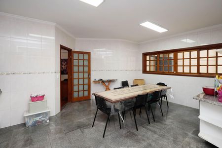 Casa de condomínio à venda com 459m², 4 quartos e 5 vagasCozinha - Armários