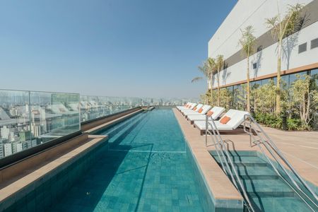 Studio para alugar com 27m², 1 quarto e sem vaga Studio para alugar com 27m², 1 quarto e sem vagaÁrea comum - Piscina