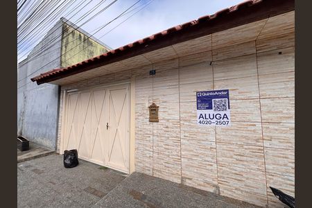 Casa para alugar com 187m², 3 quartos e 3 vagas Casa para alugar com 187m², 3 quartos e 3 vagasFachada