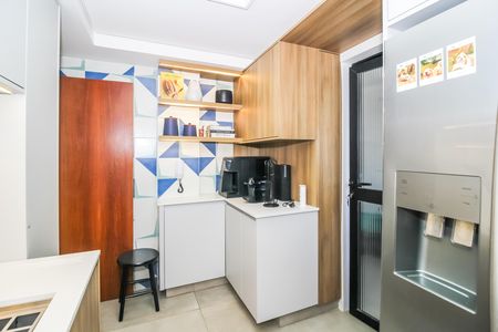 Apartamento para alugar com 200m², 4 quartos e 3 vagas Apartamento para alugar com 200m², 4 quartos e 3 vagasCozinha