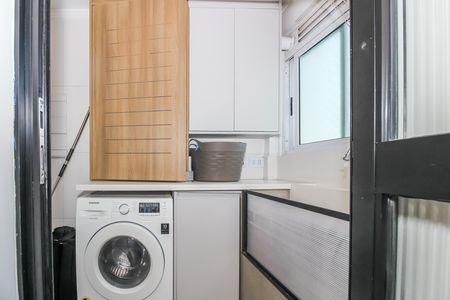 Apartamento para alugar com 200m², 4 quartos e 3 vagas Apartamento para alugar com 200m², 4 quartos e 3 vagasÁrea de Serviço