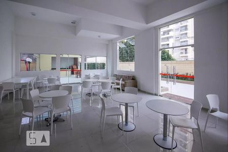 Apartamento para alugar com 200m², 4 quartos e 3 vagas Apartamento para alugar com 200m², 4 quartos e 3 vagasSalão de Festas
