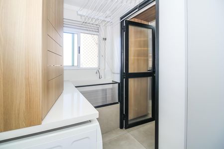 Apartamento para alugar com 200m², 4 quartos e 3 vagas Apartamento para alugar com 200m², 4 quartos e 3 vagasÁrea de Serviço