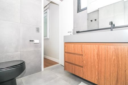 Apartamento para alugar com 200m², 4 quartos e 3 vagas Apartamento para alugar com 200m², 4 quartos e 3 vagasBanheiro da Suíte