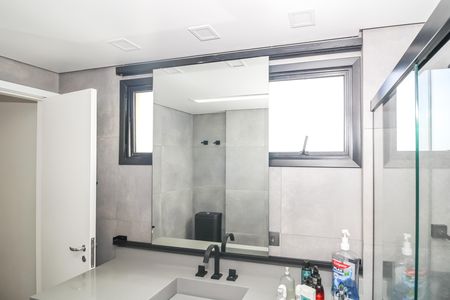 Apartamento para alugar com 200m², 4 quartos e 3 vagas Apartamento para alugar com 200m², 4 quartos e 3 vagasBanheiro da Suíte