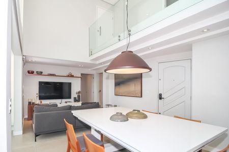 Apartamento para alugar com 200m², 4 quartos e 3 vagas Apartamento para alugar com 200m², 4 quartos e 3 vagasSala