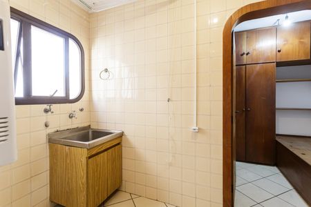 Apartamento para alugar com 120m², 3 quartos e 2 vagas Apartamento para alugar com 120m², 3 quartos e 2 vagasÁrea de Serviço