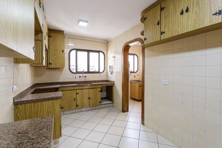 Apartamento para alugar com 120m², 3 quartos e 2 vagas Apartamento para alugar com 120m², 3 quartos e 2 vagasCozinha