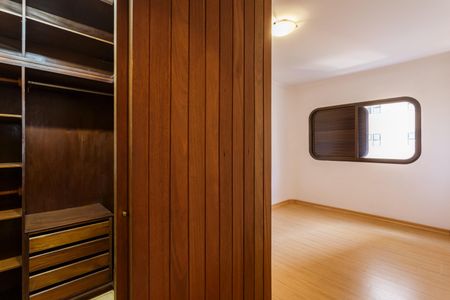 Apartamento para alugar com 120m², 3 quartos e 2 vagas Apartamento para alugar com 120m², 3 quartos e 2 vagasQuarto Suíte