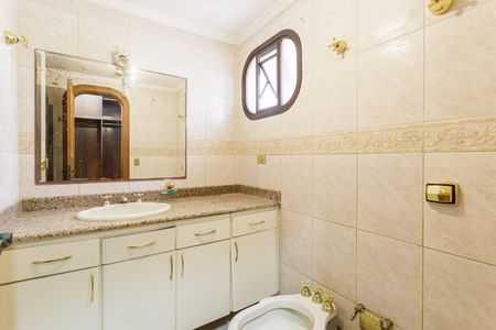 Apartamento para alugar com 120m², 3 quartos e 2 vagas Apartamento para alugar com 120m², 3 quartos e 2 vagasBanheiro da Suíte