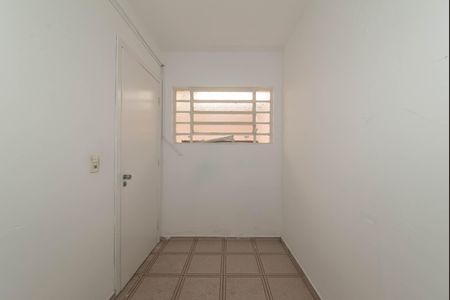 Casa para alugar com 126m², 4 quartos e 2 vagas Casa para alugar com 126m², 4 quartos e 2 vagasQuintal - Quarto de serviço