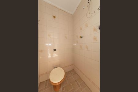 Casa para alugar com 126m², 4 quartos e 2 vagas Casa para alugar com 126m², 4 quartos e 2 vagasQuintal - Banheiro de Serviço