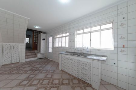 Casa para alugar com 126m², 4 quartos e 2 vagas Casa para alugar com 126m², 4 quartos e 2 vagasCozinha