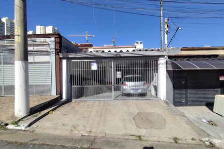 Casa para alugar com 126m², 4 quartos e 2 vagas Casa para alugar com 126m², 4 quartos e 2 vagasFachada