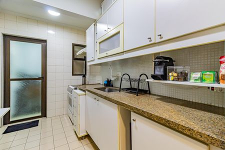 Apartamento à venda com 60m², 1 quarto e 1 vaga Apartamento à venda com 60m², 1 quarto e 1 vagaCozinha