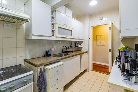 Apartamento à venda com 60m², 1 quarto e 1 vaga Apartamento à venda com 60m², 1 quarto e 1 vagaCozinha