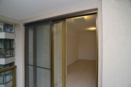 Apartamento à venda com 83m², 2 quartos e 1 vaga