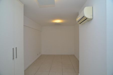 Apartamento à venda com 83m², 2 quartos e 1 vaga