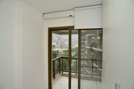 Apartamento à venda com 83m², 2 quartos e 1 vaga