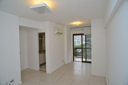 Apartamento à venda com 83m², 2 quartos e 1 vaga