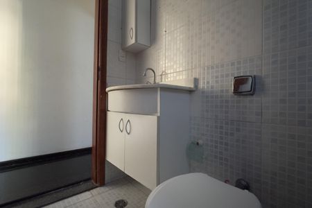 Casa para alugar com 80m², 2 quartos e 2 vagas Casa para alugar com 80m², 2 quartos e 2 vagasBanheiro