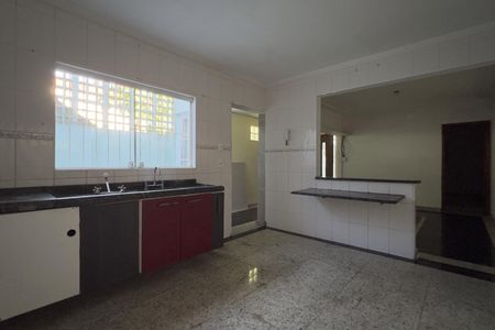 Casa para alugar com 80m², 2 quartos e 2 vagas Casa para alugar com 80m², 2 quartos e 2 vagasCozinha