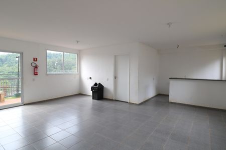 Apartamento para alugar com 55m², 2 quartos e sem vagaÁrea comum - Salão de festas