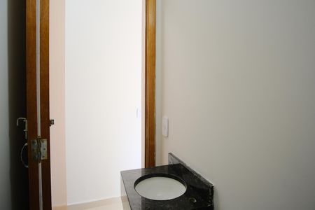 Lavabo  de casa de condomínio para alugar com 2 quartos, 65m² em Vila Carrão, São Paulo