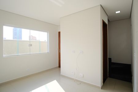 Sala de casa de condomínio para alugar com 2 quartos, 65m² em Vila Carrão, São Paulo