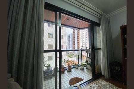 Apartamento à venda com 99m², 3 quartos e 1 vaga Apartamento à venda com 99m², 3 quartos e 1 vagaVaranda