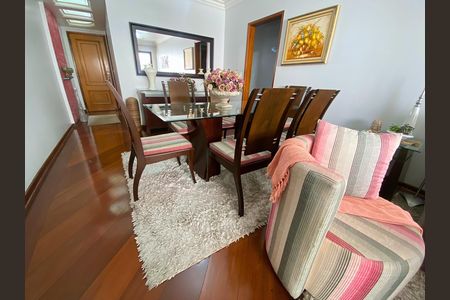 Apartamento à venda com 99m², 3 quartos e 1 vaga Apartamento à venda com 99m², 3 quartos e 1 vagaSala de Jantar