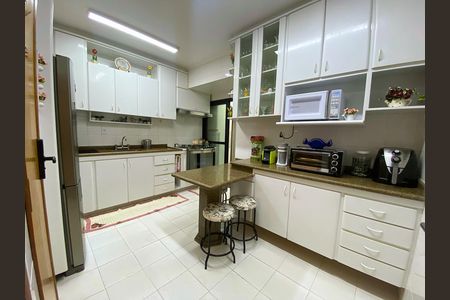 Apartamento à venda com 99m², 3 quartos e 1 vaga Apartamento à venda com 99m², 3 quartos e 1 vagaCozinha