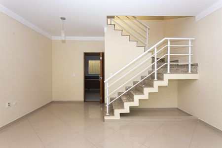 Sala de casa para alugar com 3 quartos, 140m² em Chácara Santo Antônio (zona Leste), São Paulo