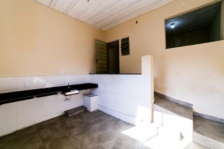 Sala de kitnet/studio para alugar com 1 quarto, 18m² em Esplanada, Belo Horizonte
