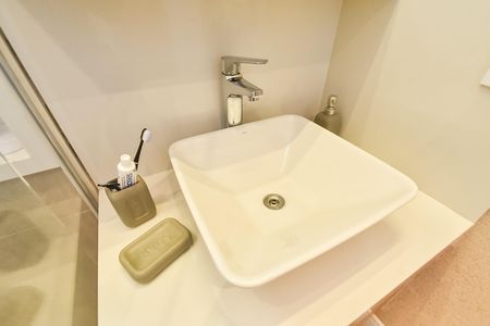 Apartamento à venda com 85m², 2 quartos e 2 vagas Apartamento à venda com 85m², 2 quartos e 2 vagasBanheiro social