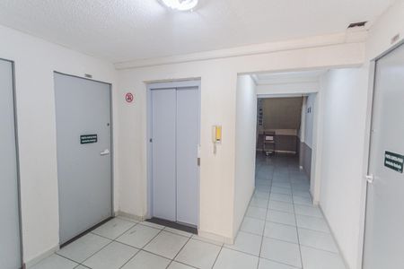 Apartamento para alugar com 47m², 2 quartos e sem vaga Apartamento para alugar com 47m², 2 quartos e sem vagaHall de Entrada do Bloco