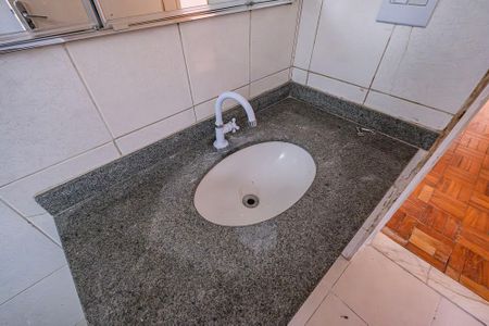 Apartamento para alugar com 71m², 2 quartos e sem vagaBanheiro
