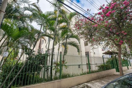 Apartamento para alugar com 71m², 2 quartos e sem vagaFachada